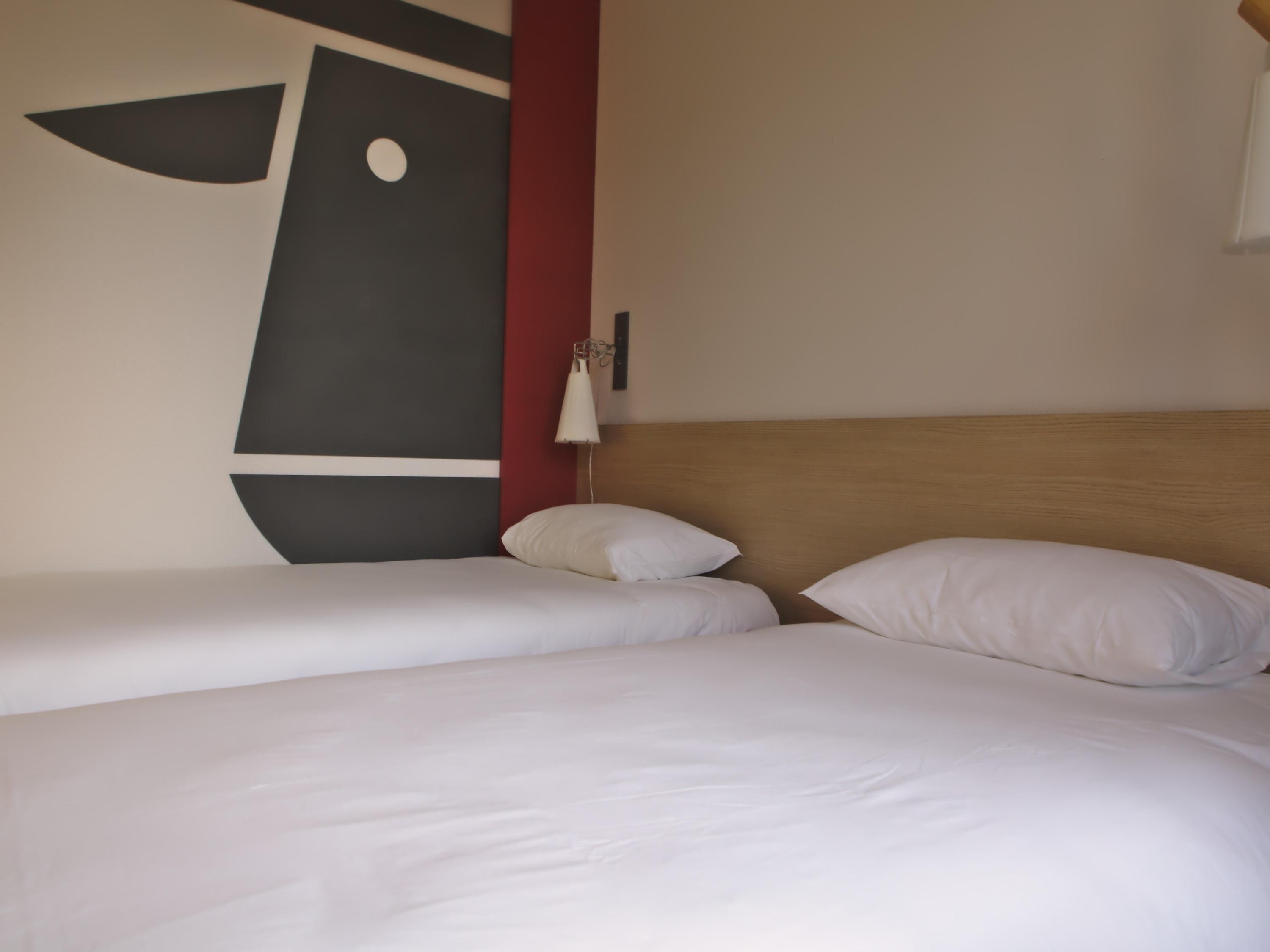 Hotel Ibis Styles Moulins Centre Exterior foto