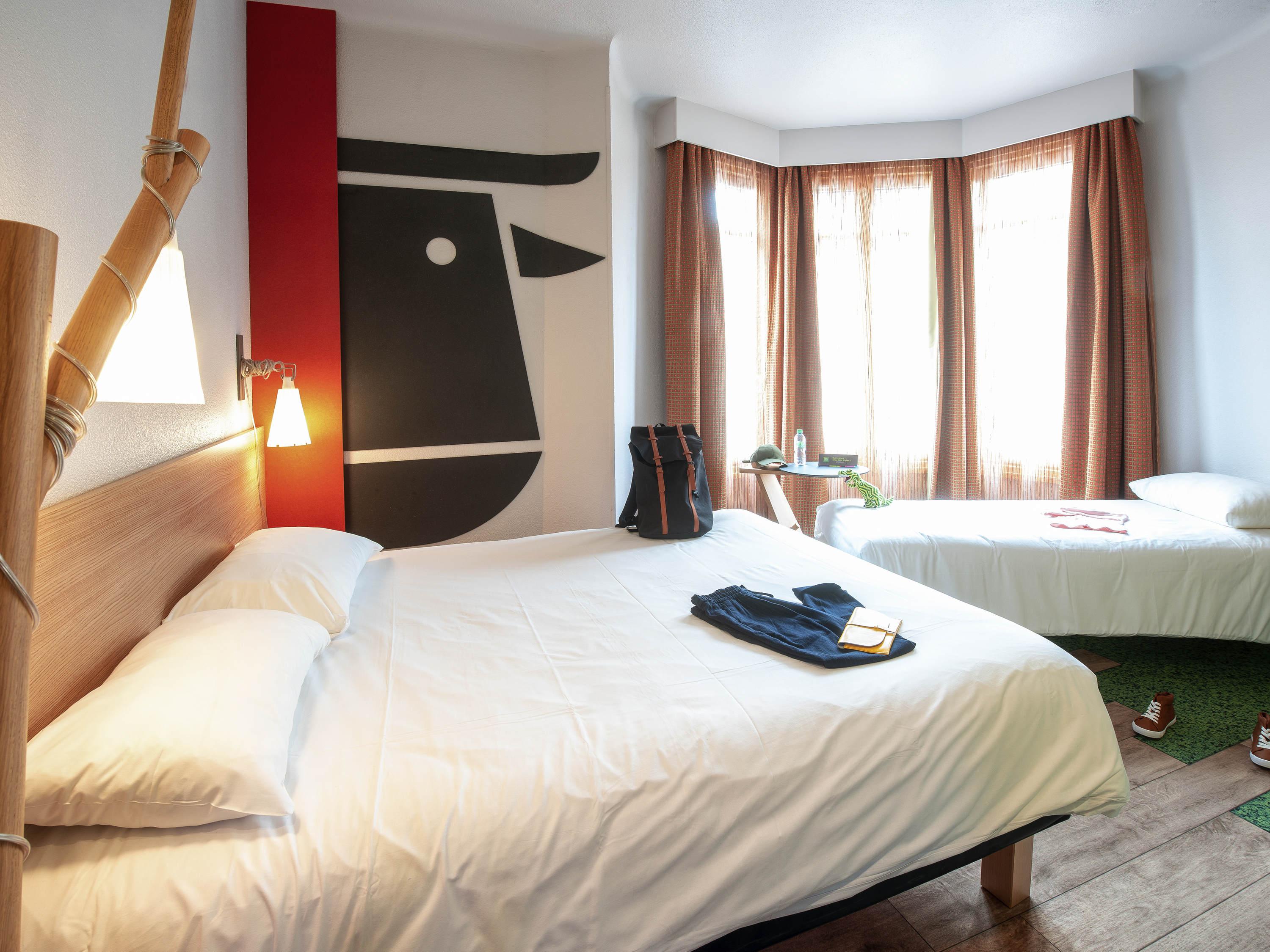 Hotel Ibis Styles Moulins Centre Exterior foto