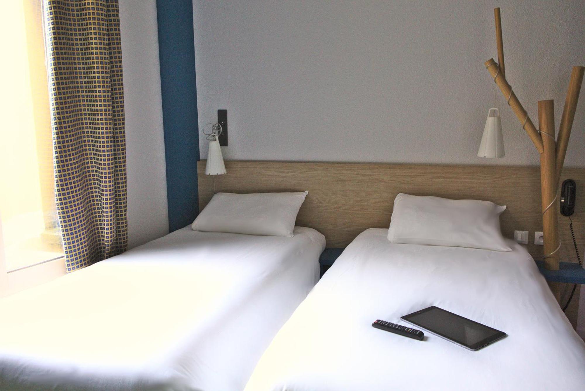Hotel Ibis Styles Moulins Centre Exterior foto